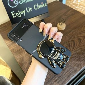 Z Flip 4/3 Case with Astronaut Stand