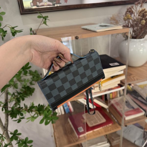 Samsung Galaxy Z Fold 5-6-7 Wrist Strap Zipper Case with Card slot and Cash compartment - Image 7