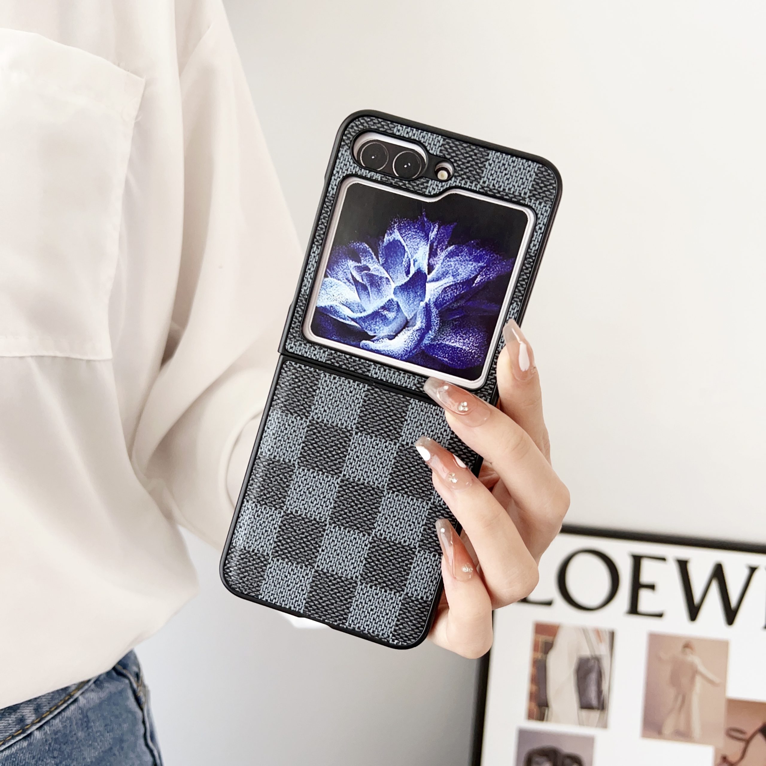 Samsung Galaxy Z Flip 7&6&5 Simple Checkered Pattern Phone Case - Image 8